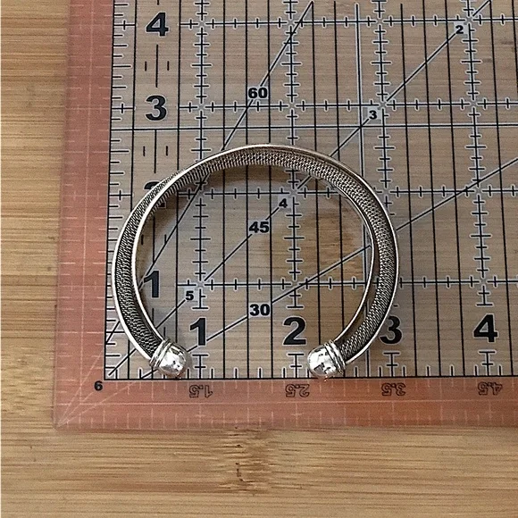 $172 Designer Estate Cuff Sterling Silver Marked 925 - Picture 8 of 9